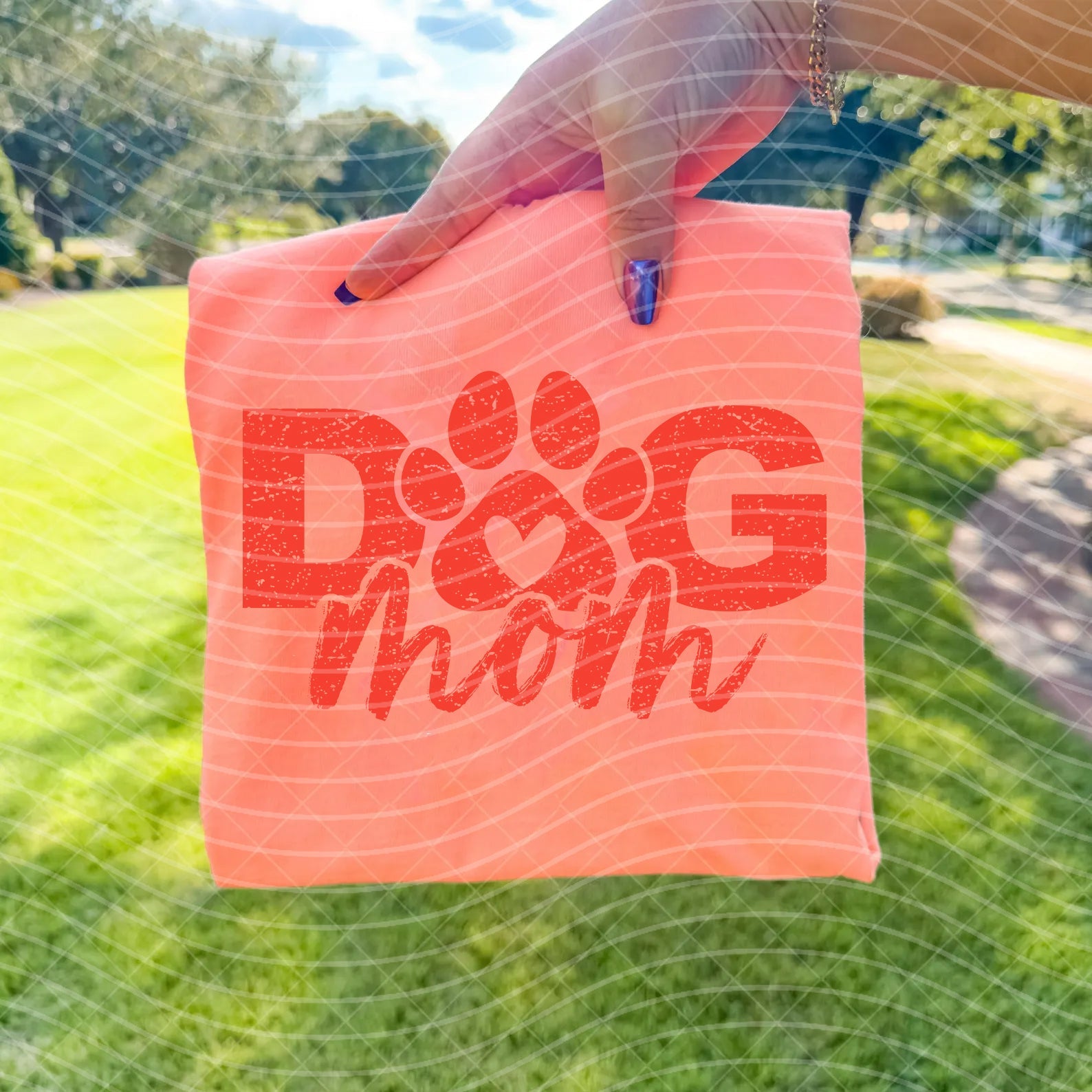 Dog Mom Graphic Tee