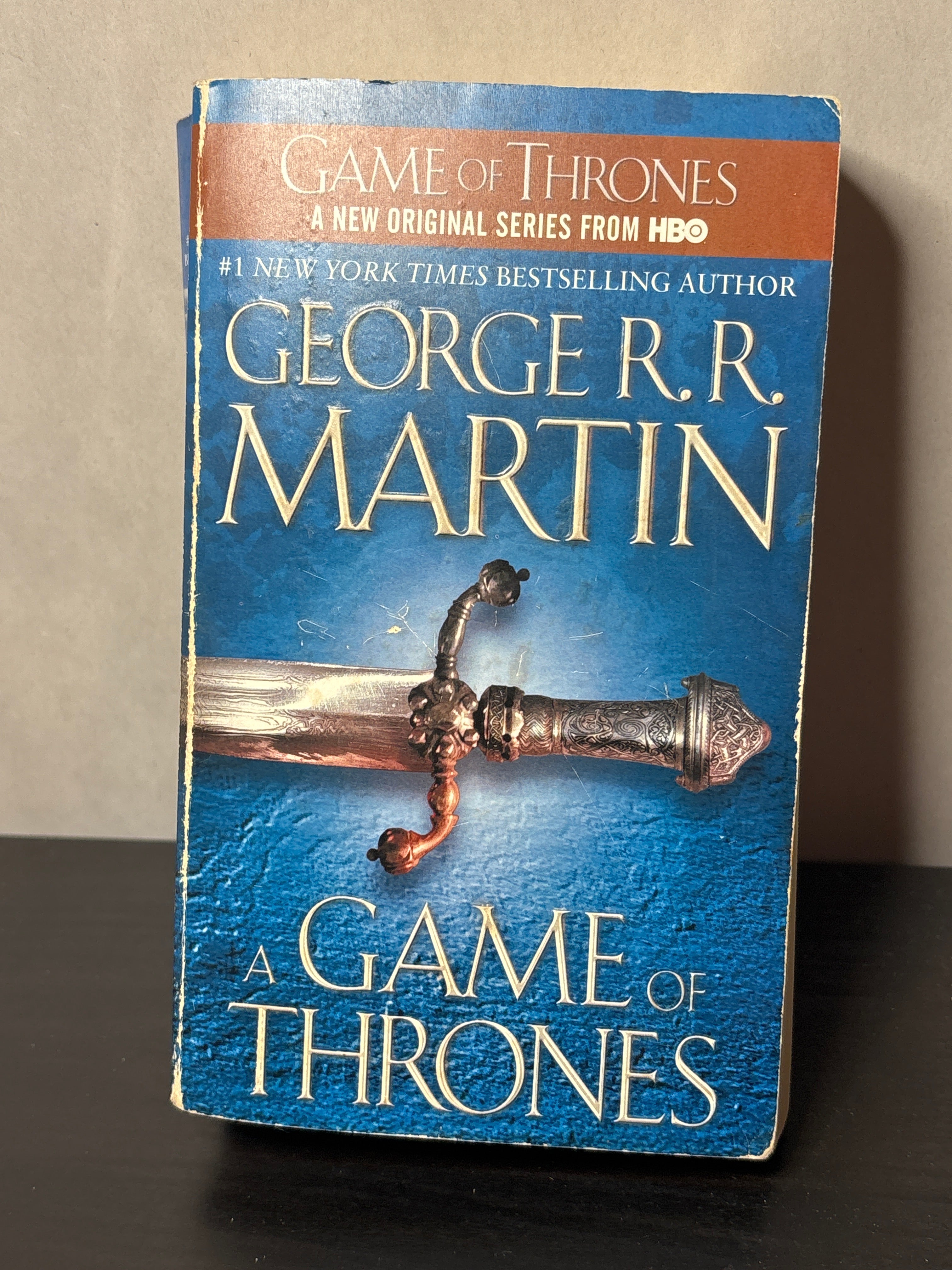A Game of Thrones by George R. R. Martin (A Song of Ice and Fire #1) |