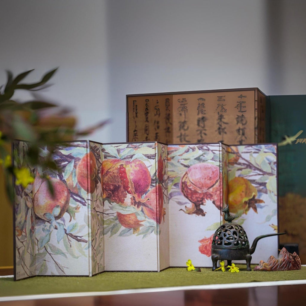 Pomegranate Folding Screen Miniature — Japanese-Inspired Desk Décor for Tea Room, Study & Display Cabinet
