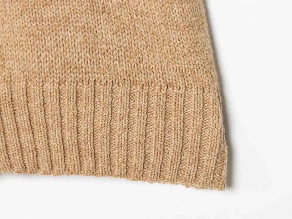 French Minimalist Sleeveless Turtleneck T-shirt