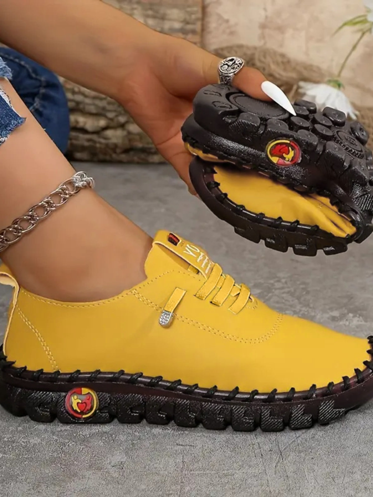 PU Leather Round Toe Sneakers