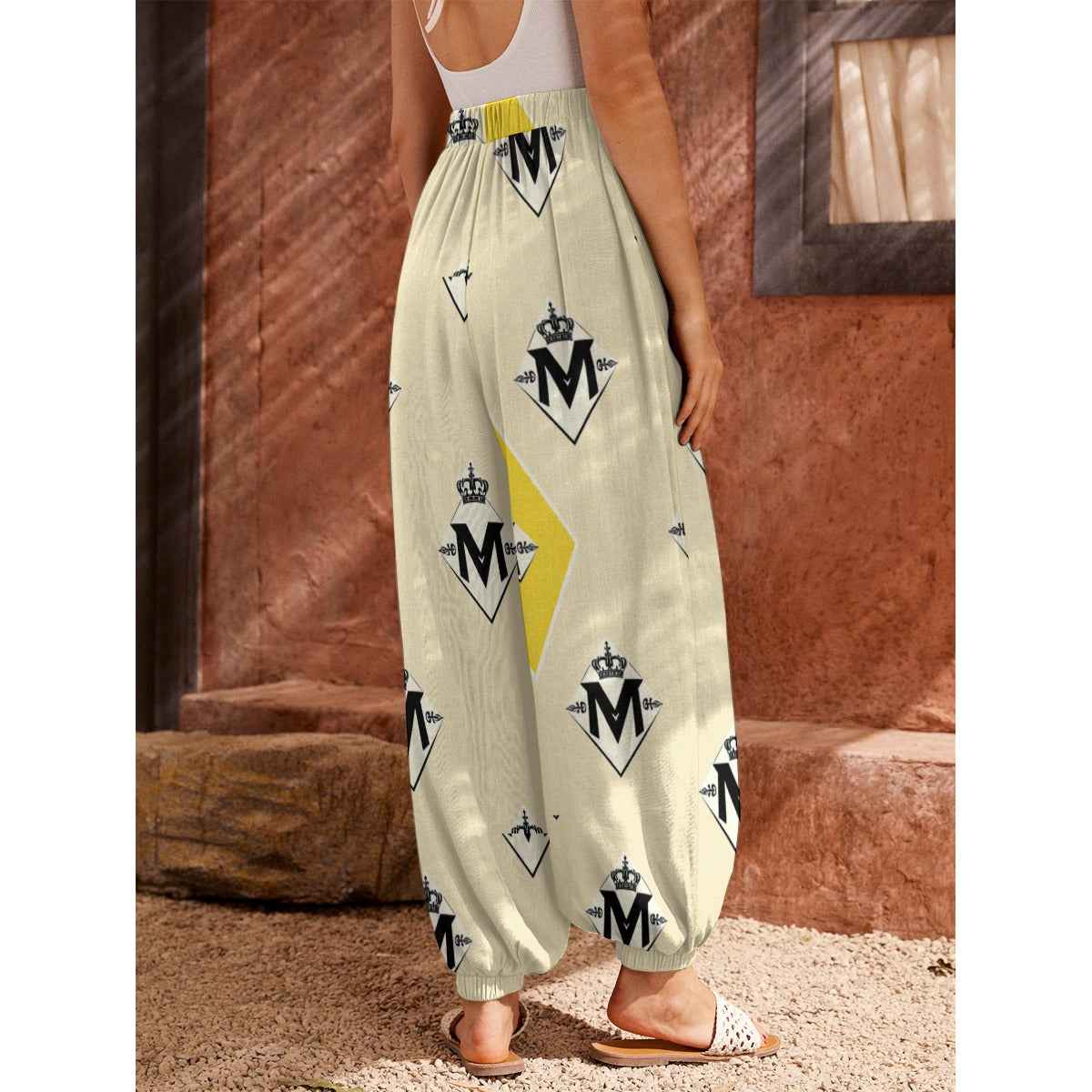 MUNSIEUR All-Over Print Women's Carrot Jeans with Pockets