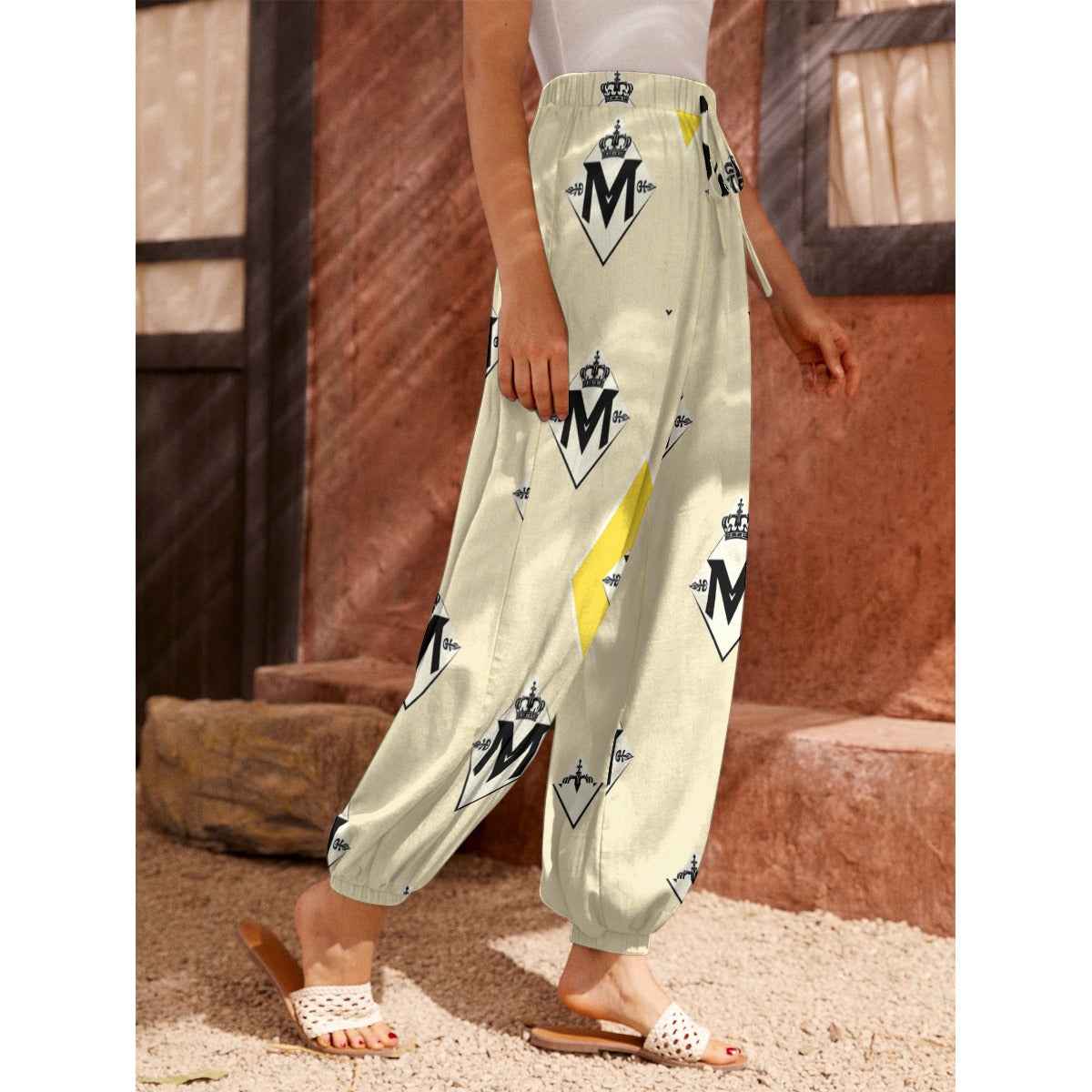 MUNSIEUR All-Over Print Women's Carrot Jeans with Pockets