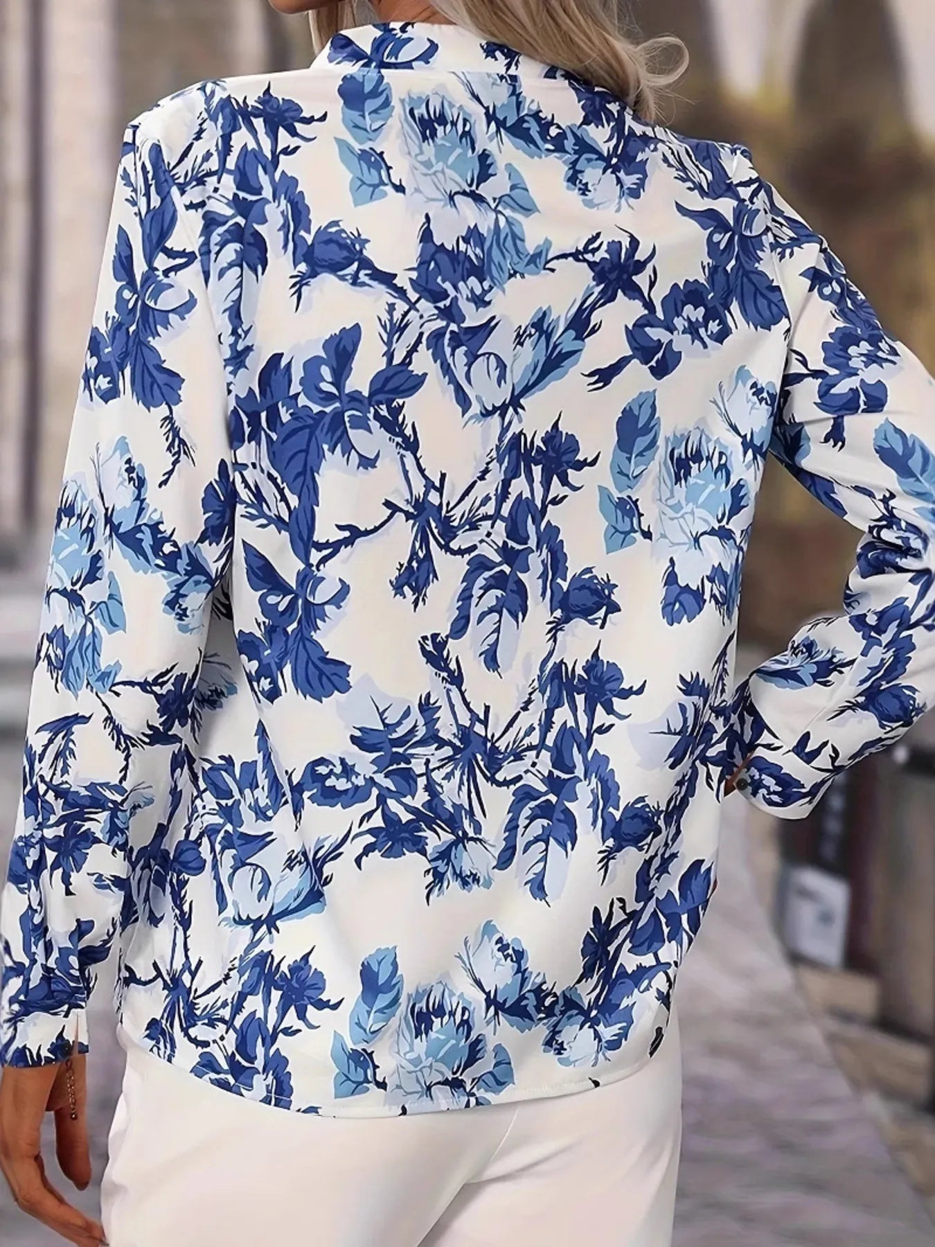 Printed Notched Long Sleeves Blouse