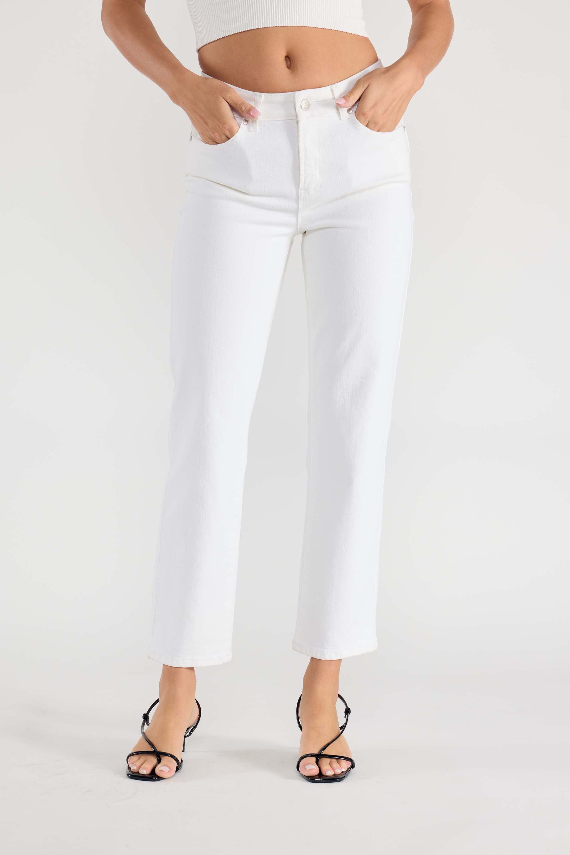 Basic White Straight Jeans Regular Hem