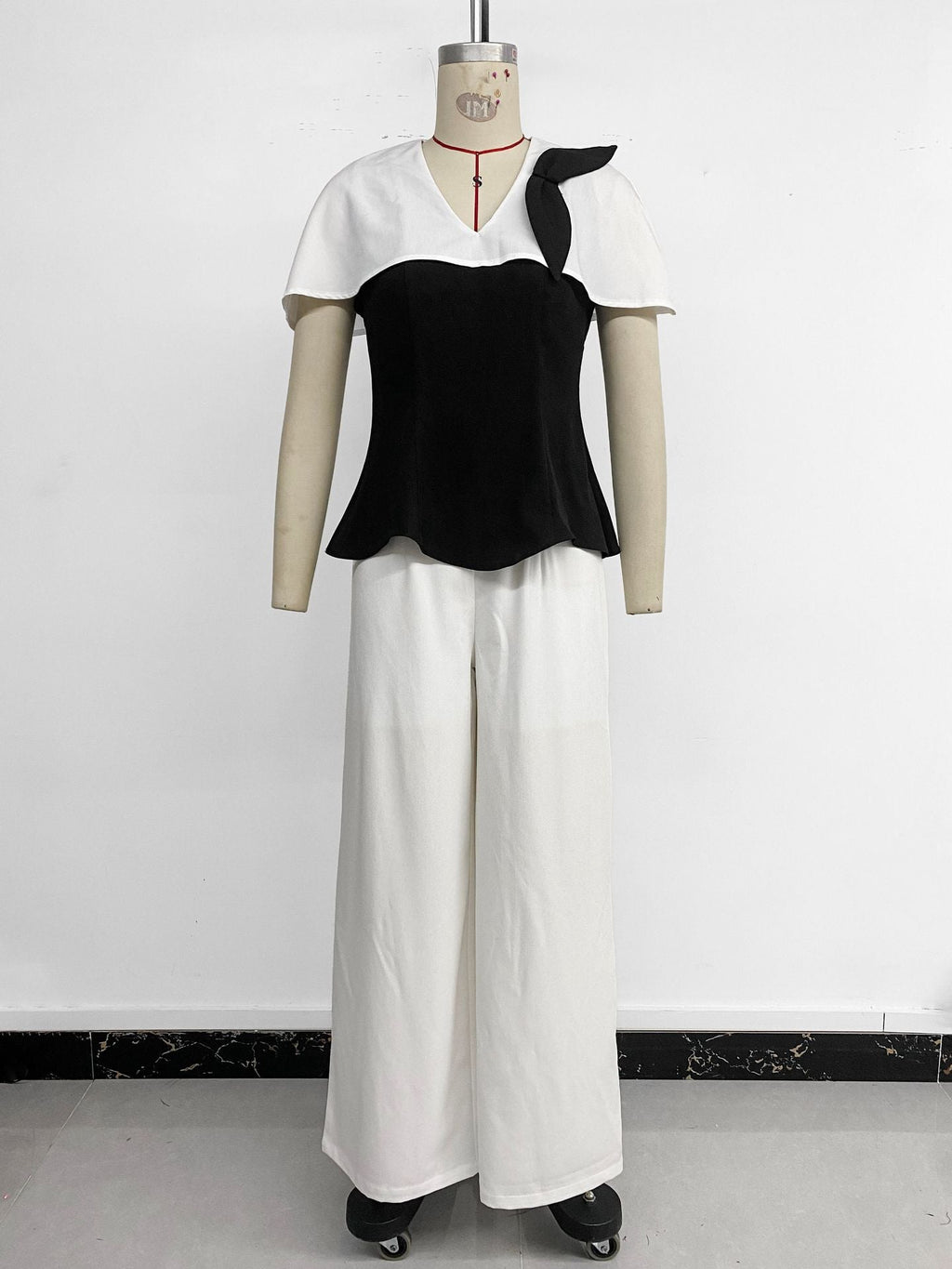 Elegant Jumpsuit Set for Women
