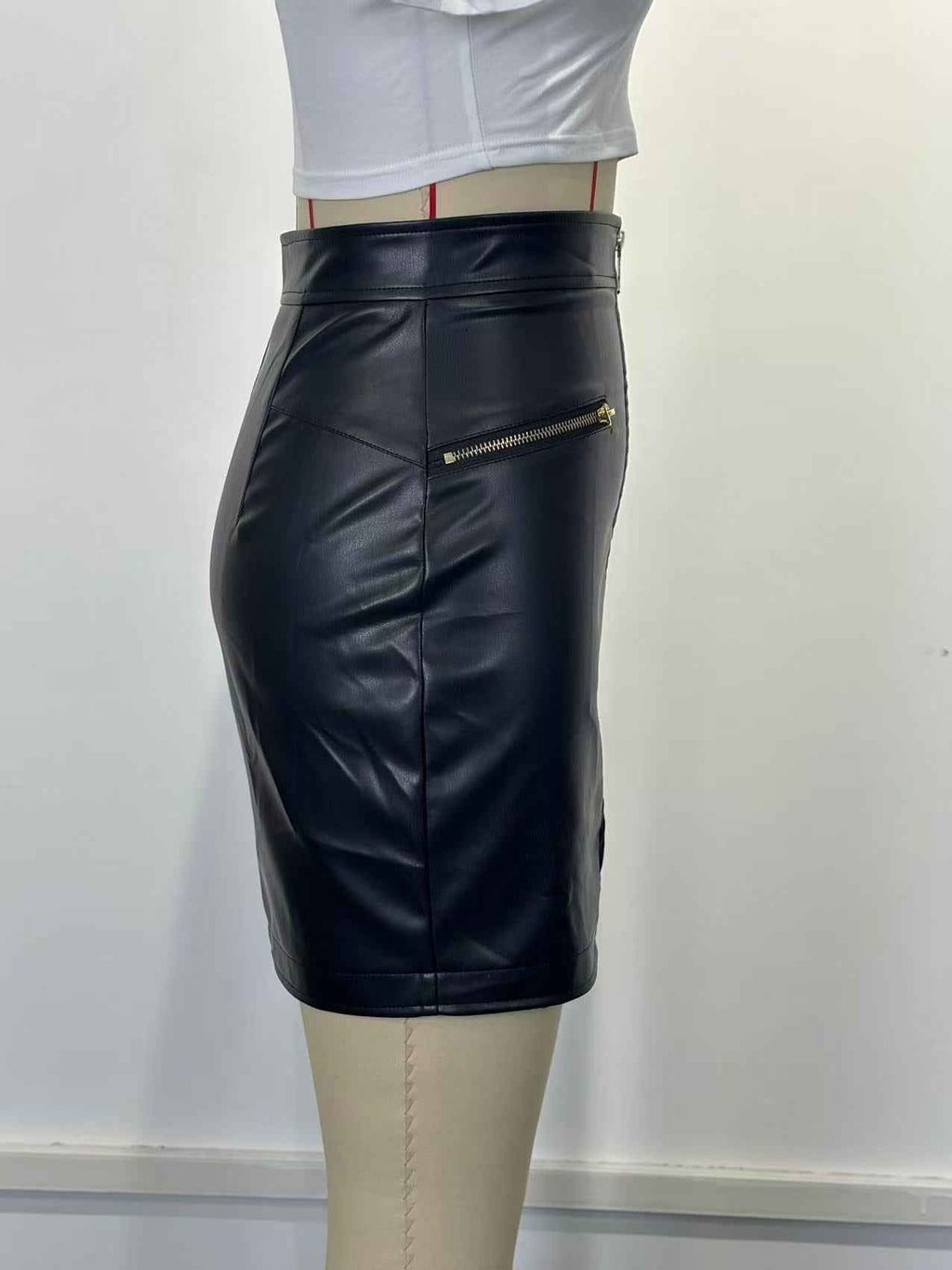 Sexy Slim Fit Zipper Stitching Faux Leather Hip Skirt