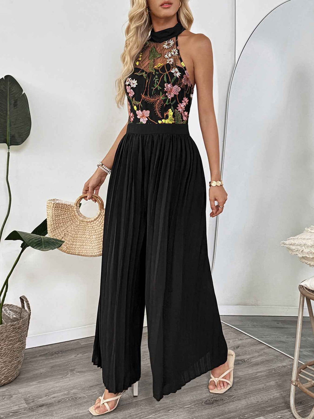 Summer Sleeveless See through Halter Lace Jumpsuit Embroidered Stitching Pleated