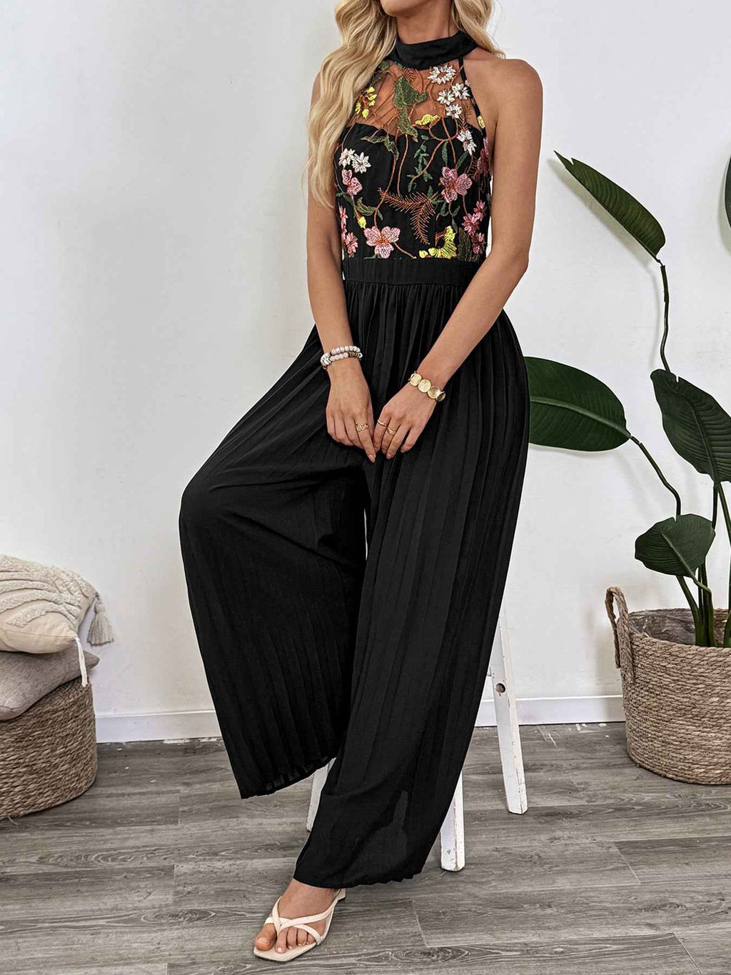 Summer Sleeveless See through Halter Lace Jumpsuit Embroidered Stitching Pleated