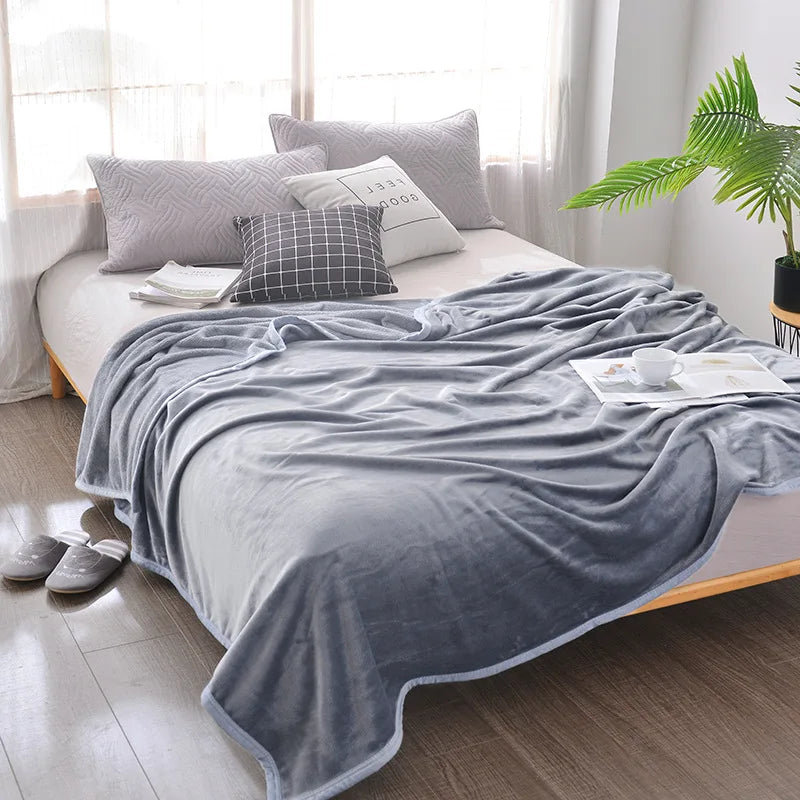 DecorBites™ Cozy Checkered Fleece Blanket for All Seasons