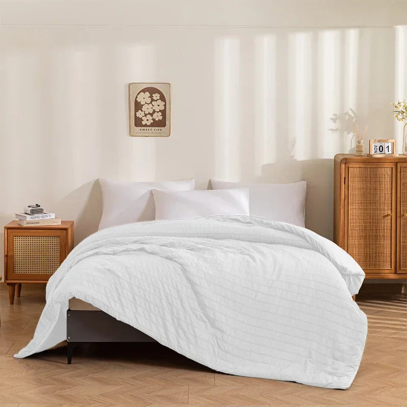 DecorBites™ King Size Seersucker Quilt: Soft, Breathable, All-Season Comforter