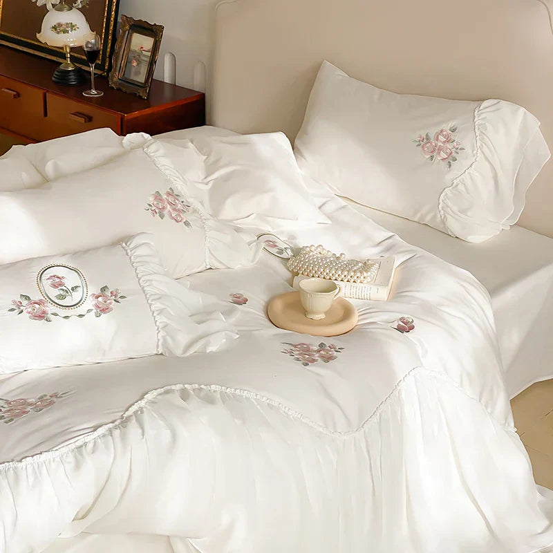 DecorBites™ Lace Ruffles Flowers Embroidery 4Pc Egyptian Cotton Bedding Set