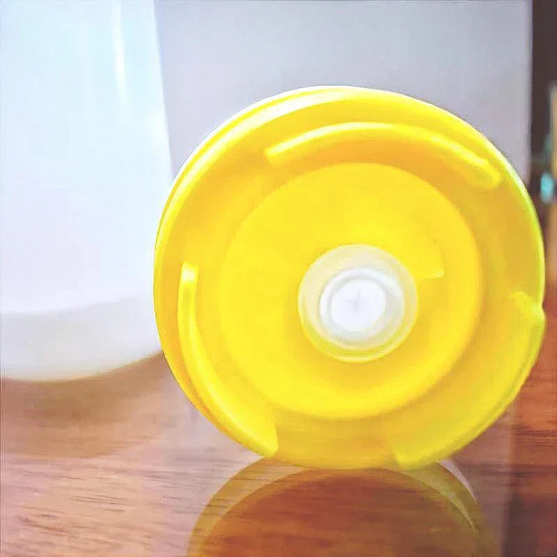 DecorBites™ Dual-Head Tomato Squeeze Bottle for Ketchup and Salad Dressing