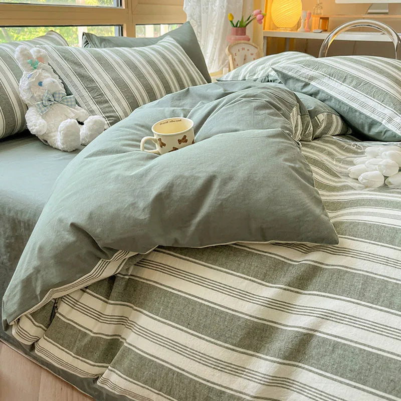 DecorBites™ Cozy Striped Cotton Bedding Set - Breathable & Soft Quilt Kit