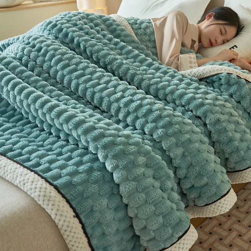 DecorBites™ Cozy Taffeta Velvet Blanket - Soft Plush Fluffy Warm Comforter for Bedroom