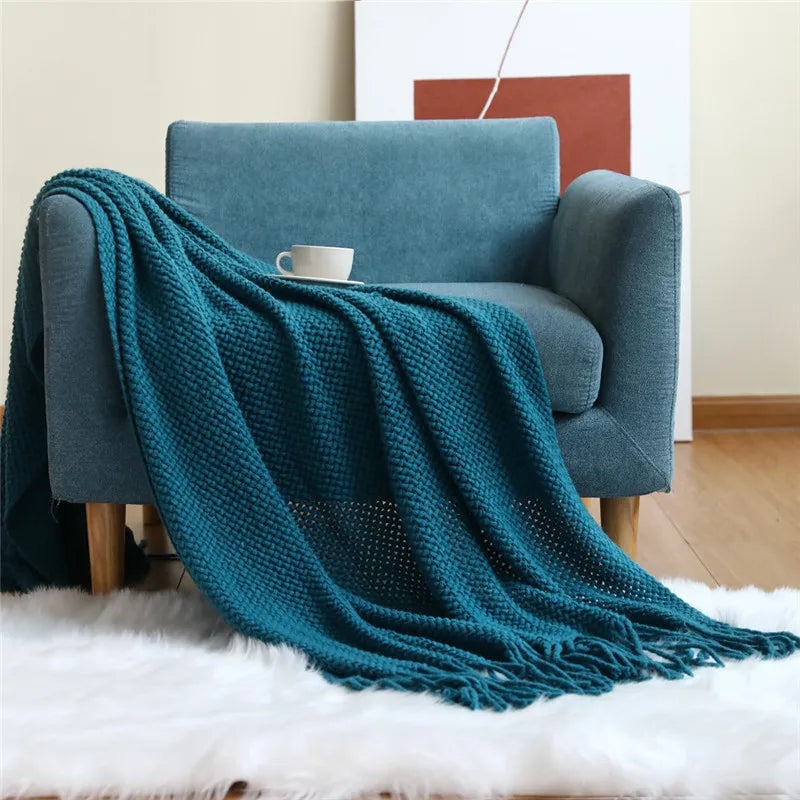 DecorBites™ Cozy Nordic Knit Sofa Blanket with Tassels & Fleece Throw