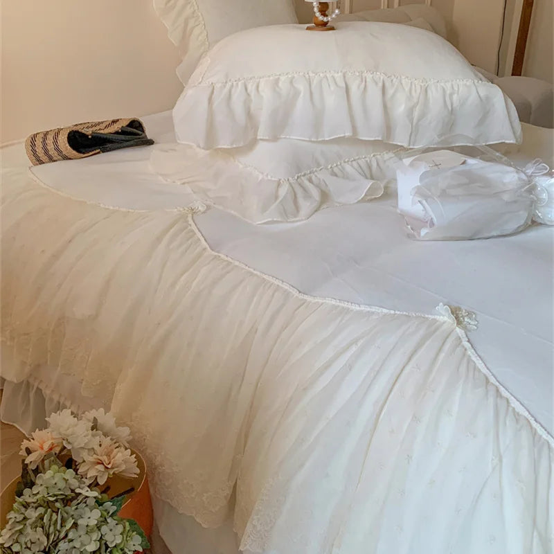 DecorBites™ French Princess Velvet Bedding Set, Queen Size with Lace Ruffles