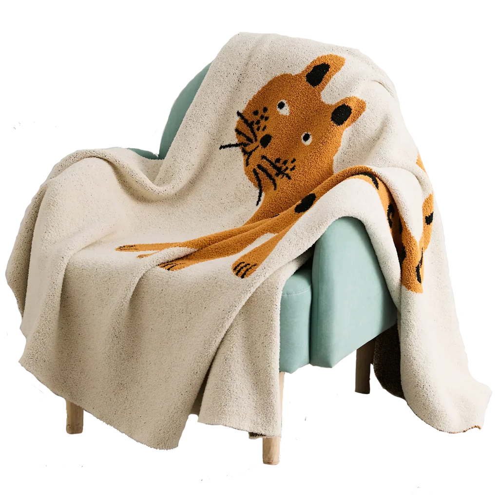 DecorBites™ Kawaii Bee Pattern Cozy Blanket - Super Soft White Spot Edge Design