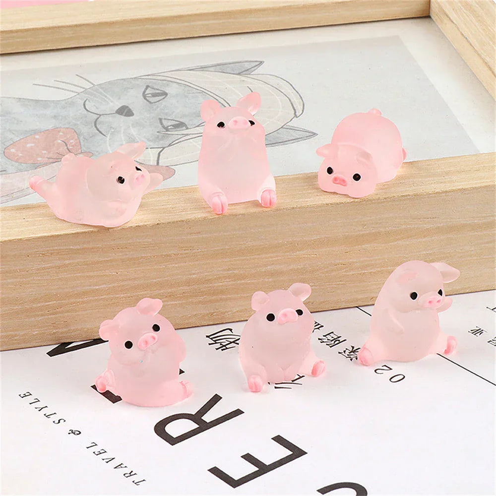 DecorBites™ Kawaii Pig Miniatures Terrarium Figurines 6pcs Crafts Home Decoration