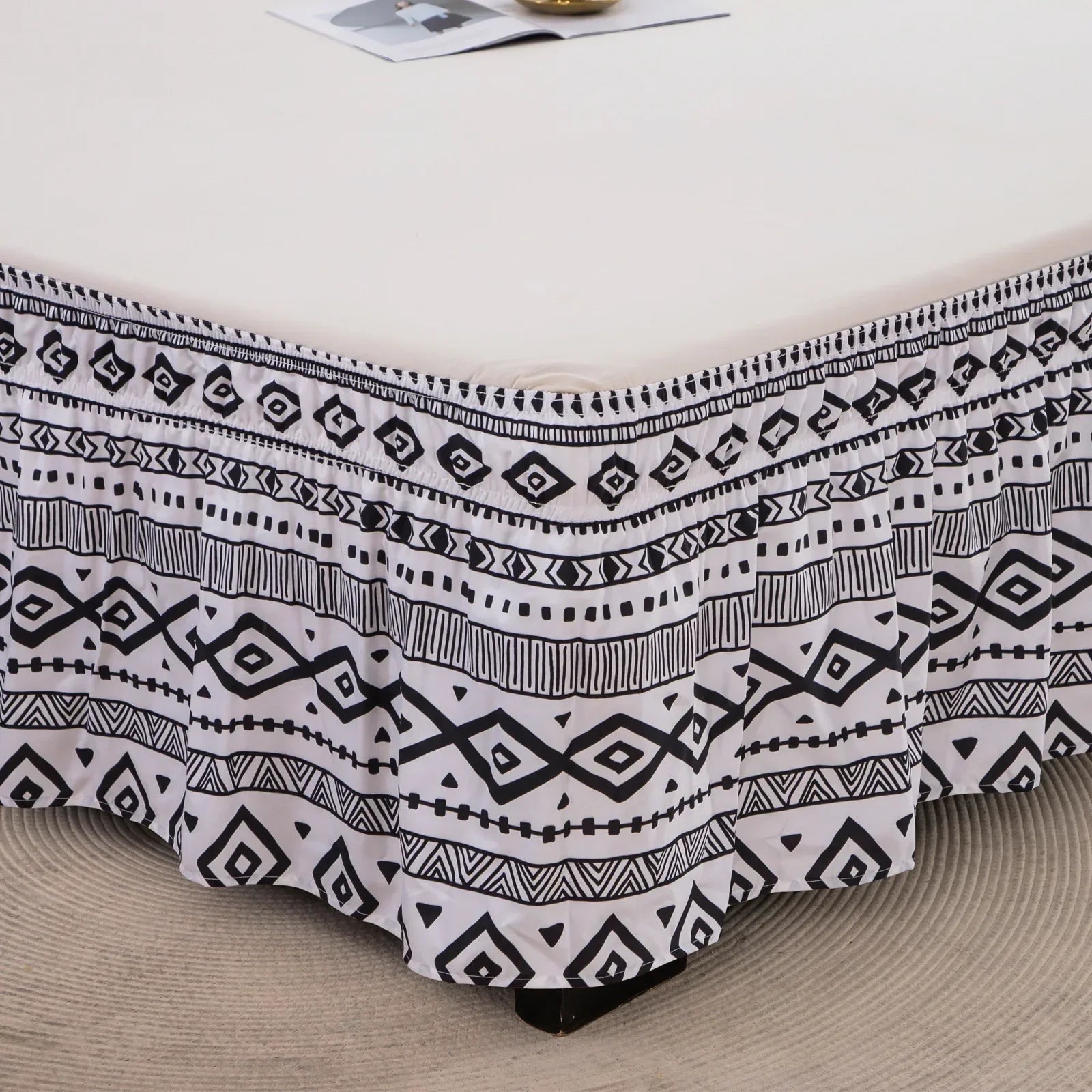 DecorBites™ Elastic Band Diamond Lattice Ruffled Bed Skirt for Queen Size Mattress