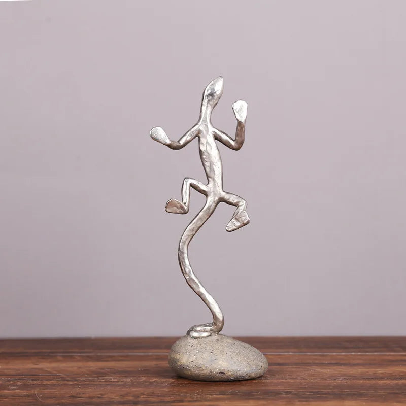 DecorBites™ Gecko Lizard Resin Candlestick: Home Decor Figurine & Candelabrum