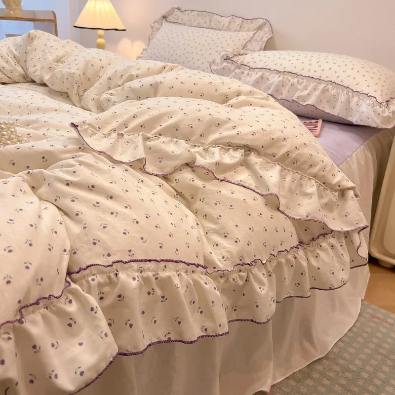 DecorBites™ Lace Bedding Set: Printed Design, Single Queen Size, Cozy Quilt Cover, Fitted Sheet, 2 Pillowcases
