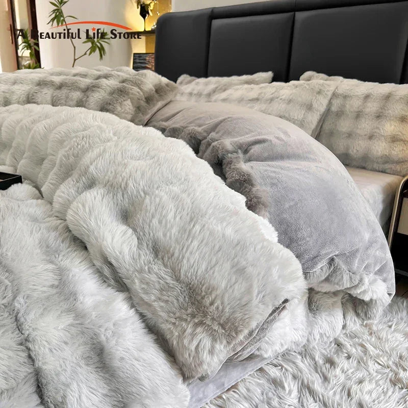 DecorBites™ Gradient Gray Faux Rabbit Fur Velvet Bedding Set: Duvet Cover, Bedsheet, Pillowcase