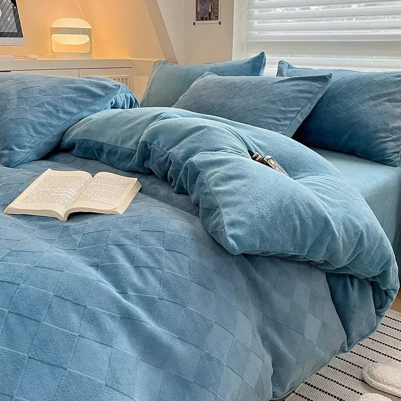 DecorBites™ Cozy Milk Fleece Winter Bedding Set - High Density & Skin Friendly