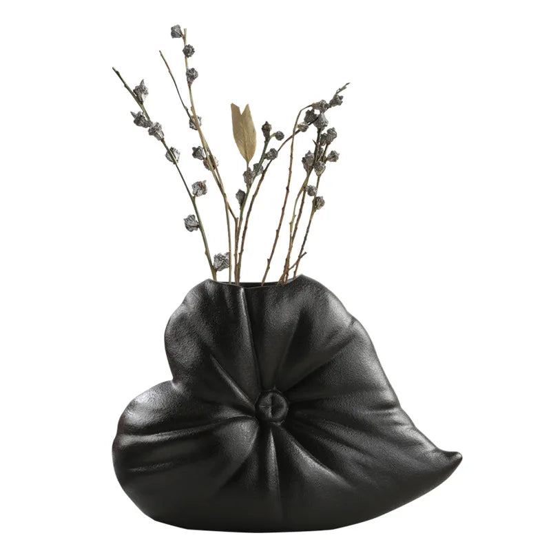DecorBites™ Fluffy Heart Vase: Ceramic Handicraft Home Decor Accessory