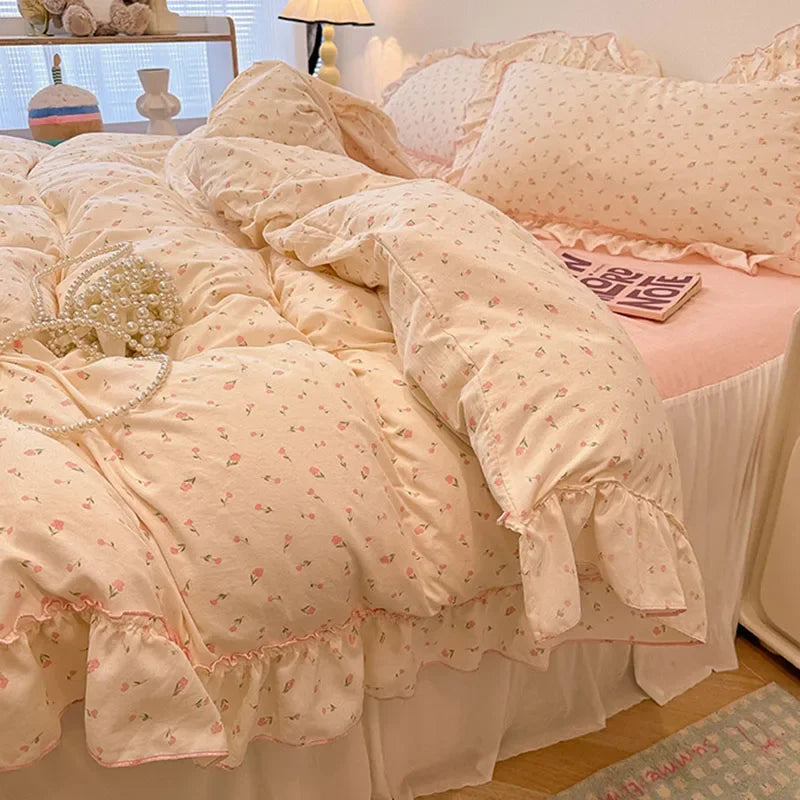 DecorBites™ Lace Bedding Set: Printed Design, Single Queen Size, Cozy Quilt Cover, Fitted Sheet, 2 Pillowcases