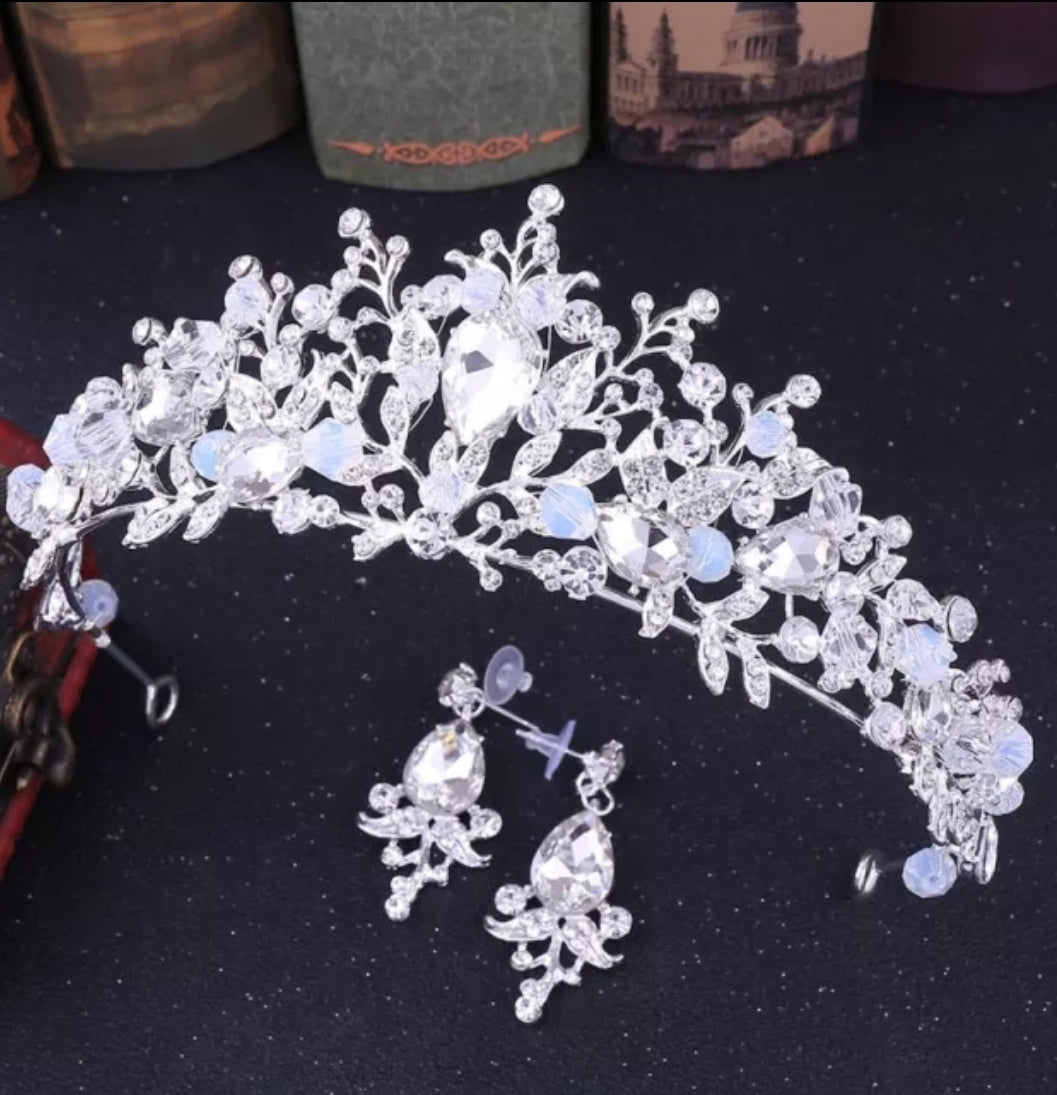 Silver & Light Blue Princess Tiara – Queen Headdress for Bridal or Cosplay