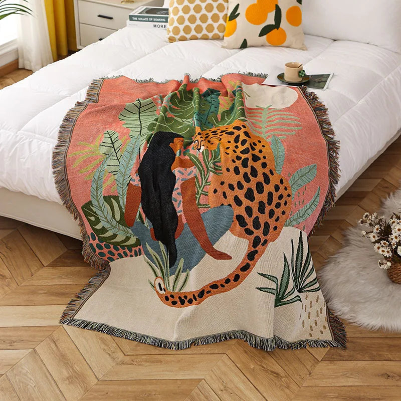 DecorBites™ Gothic Thread Blanket Throw Tapestry - Versatile Home Decor & Outdoor Essential