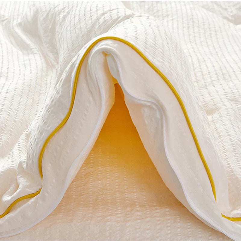DecorBites™ Cozy Soy Fiber Quilt: Soft, Warm, and Skin-friendly Bedding Solution