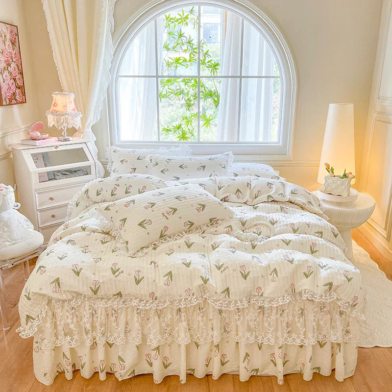 DecorBites™ French Lace Ruffles Seersucker Bed Set: 4Pcs Princess Bedding Quilt Cover