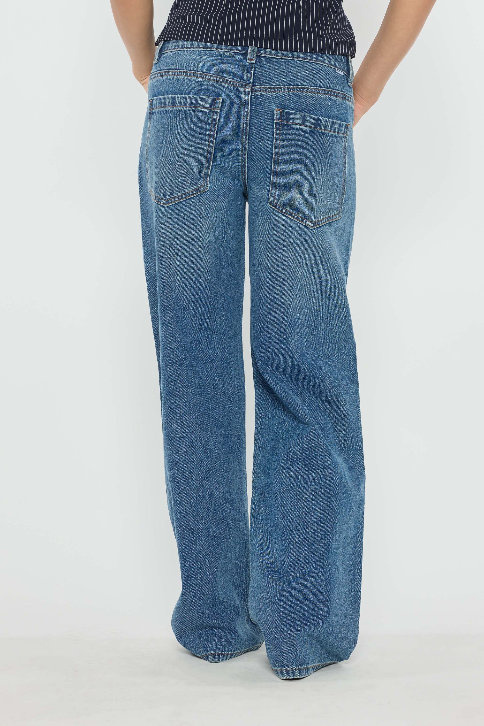 Low Waist Wide Leg Jeans with Big Eyelet Detail