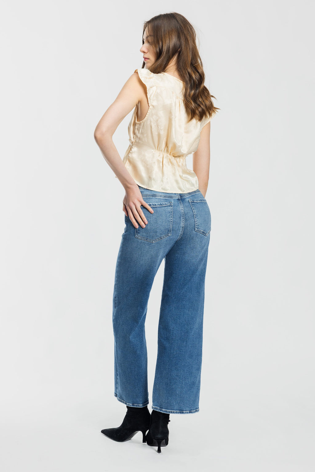 High Rise Crop Wide Leg Jeans