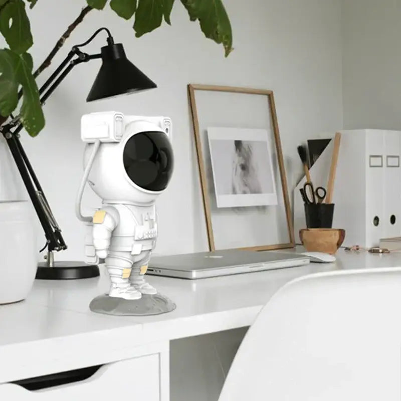 Astronaut sky projector nightlight white and gold bedroom lamp