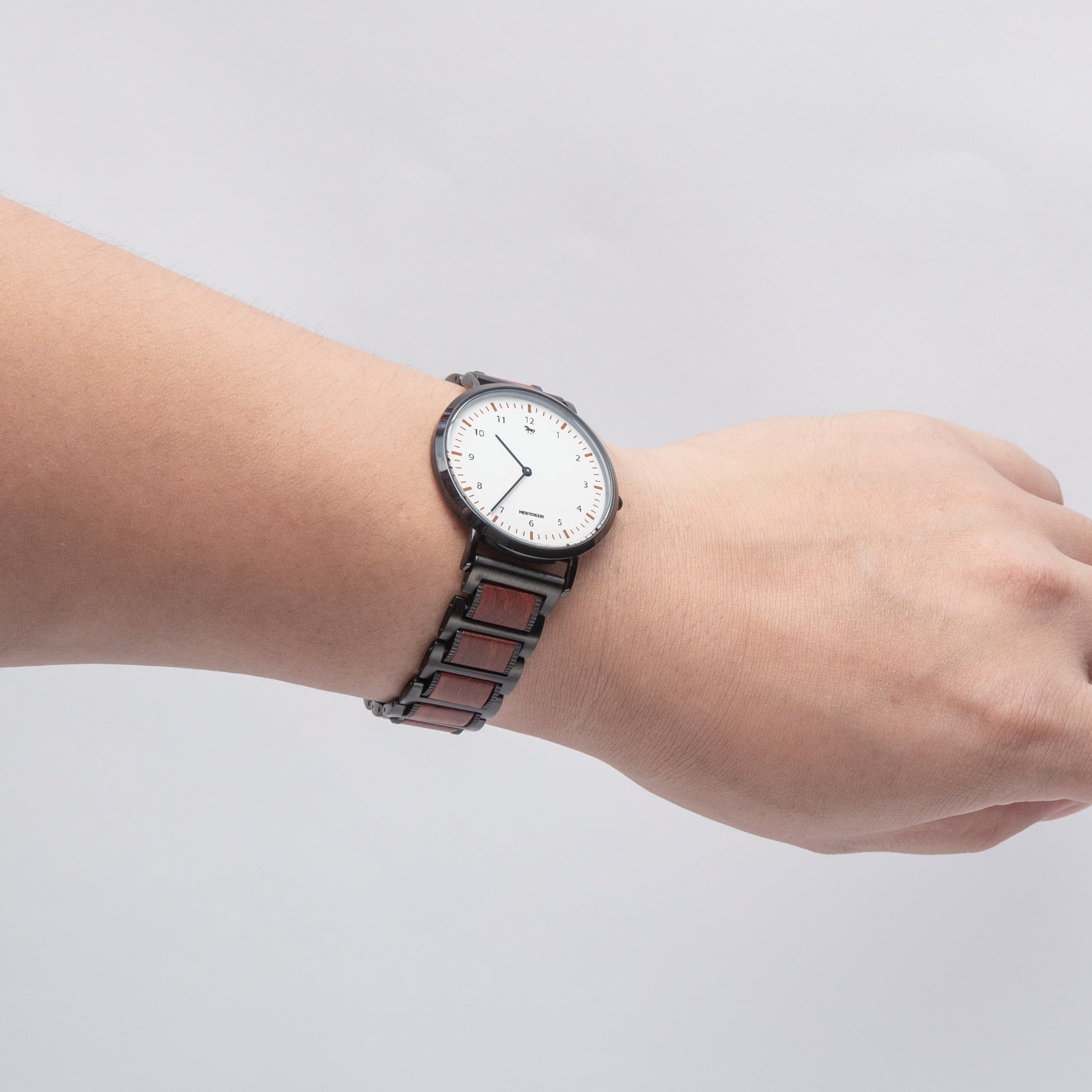 738. New wooden Strap Quartz Watch