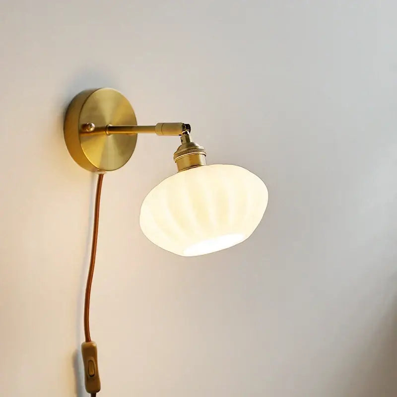 Brass ribbed ceramic led wall sconce lamp for bedroom mirror lighting