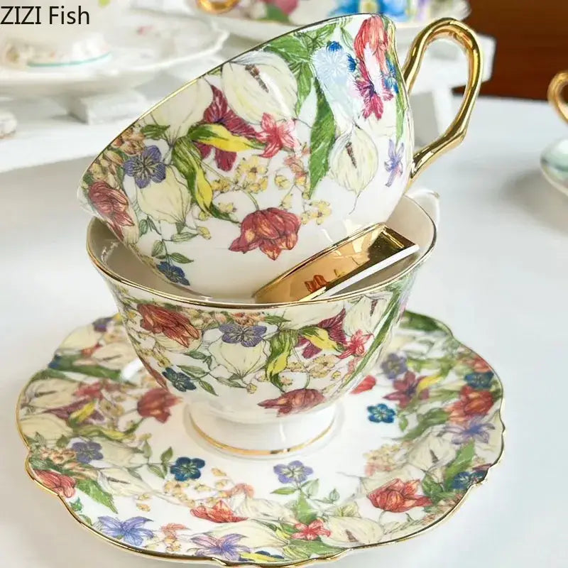 Brilliant flowers pattern porcelain teacup and saucer dining room set