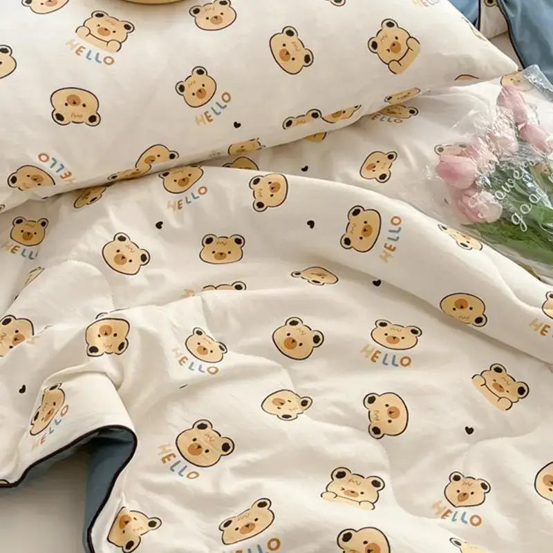 Cartoon printed white & yellow cooling blanket bedroom summer quilt