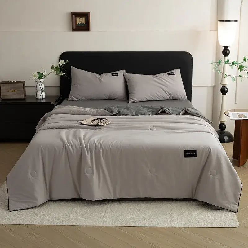 Cream and black ice cream cool feel summer quilt bedroom set
