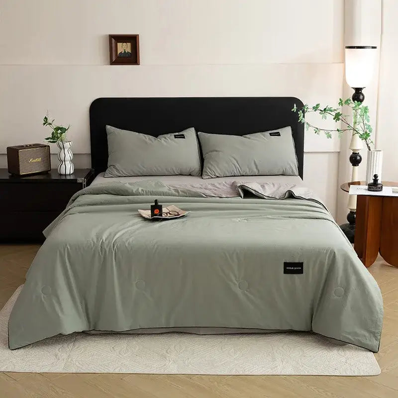 Cream and black ice cream cool feel summer quilt bedroom set