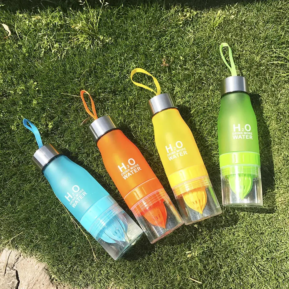 Black & white infuser water bottle kitchen hydration set
