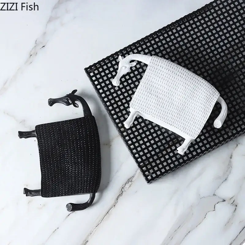 Armored warhorse resin black & white sheep – bedroom desk decoration