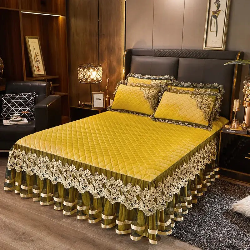 Black gold luxury crystal velvet bedding set bedroom quilted lace