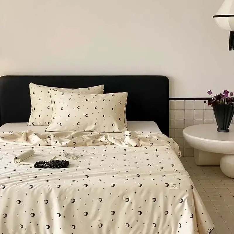 Off white cherry lyocell fiber cooling blanket bedroom quilt