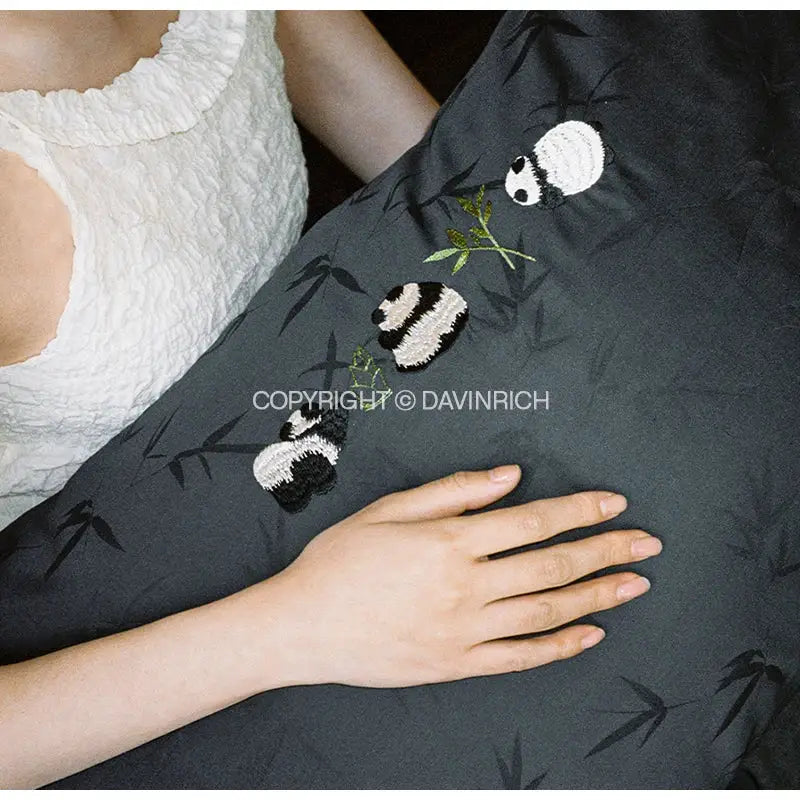 Black & white bamboo jacquard duvet cover set – bedroom satin bedding