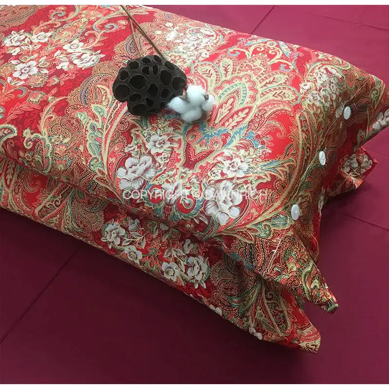 Luxury red & gold satin cotton wedding duvet set for bedroom