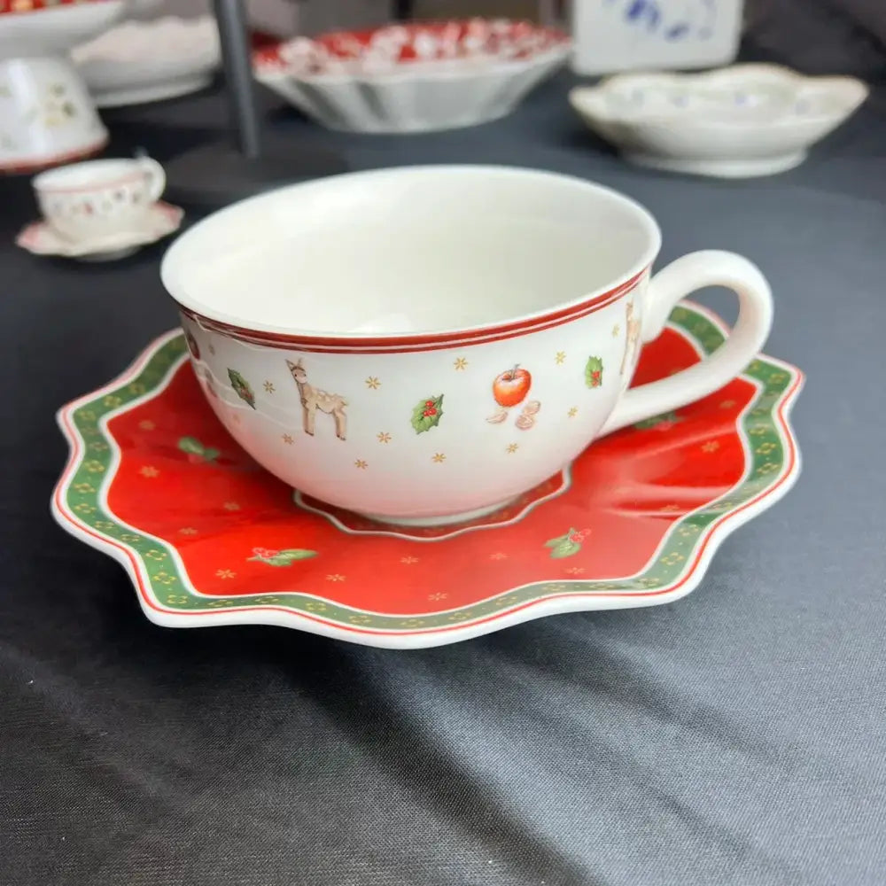 Festive red & white christmas porcelain tableware set dining room